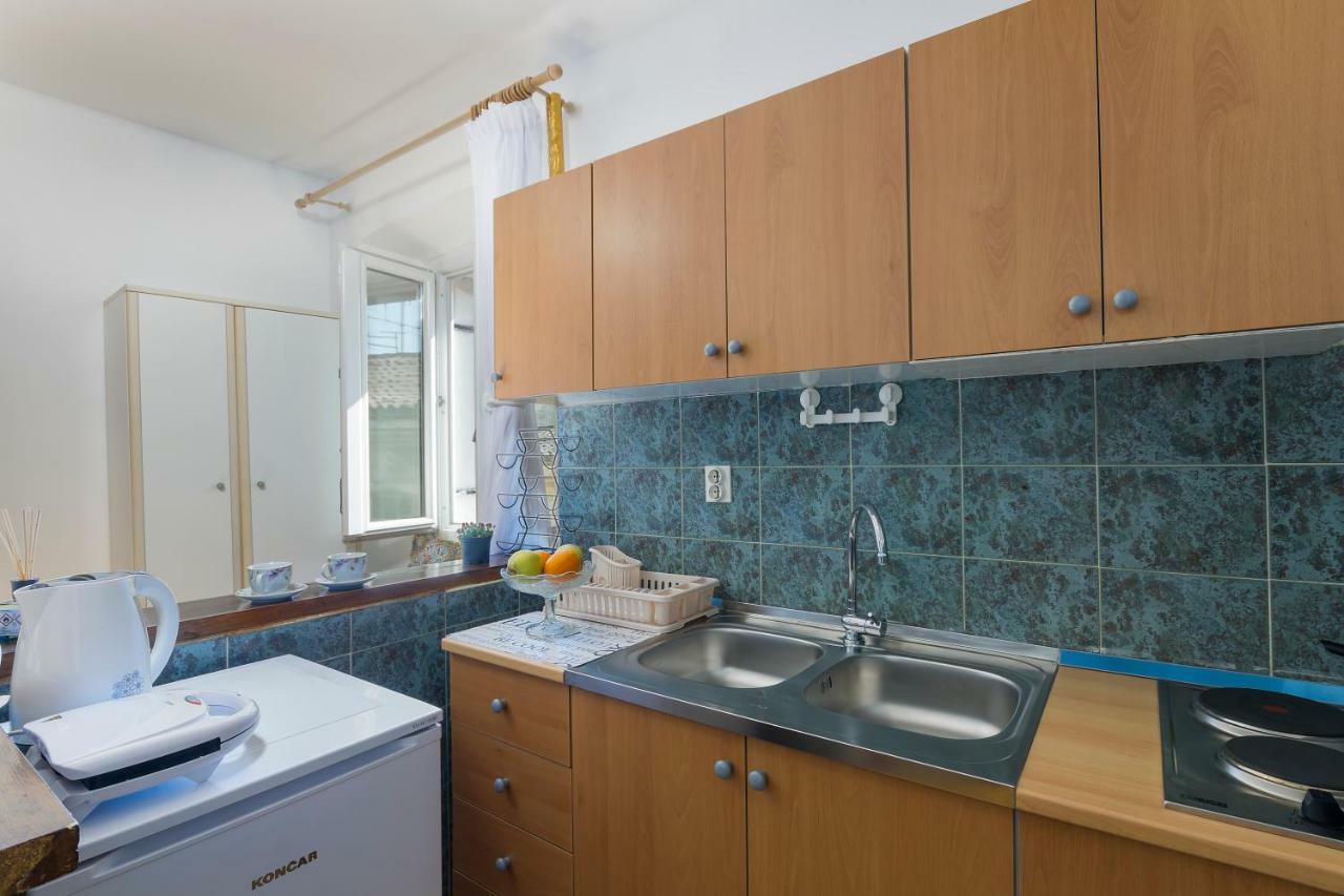 Studio Apartman Ela Pula Zewnętrze zdjęcie