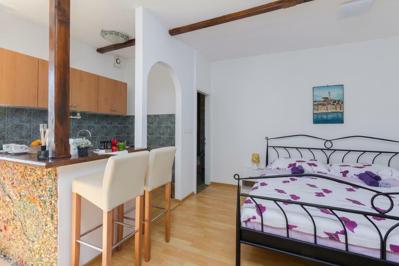 Studio Apartman Ela Pula Zewnętrze zdjęcie